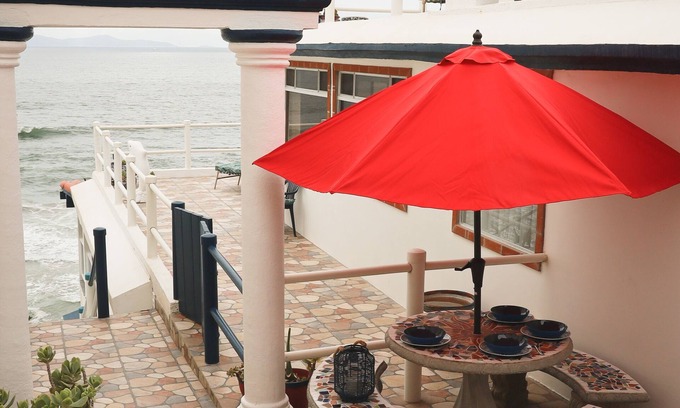 San Antonio del Mar Villa | BeautifulOceanFrontVilla para grupos de hasta 16 - ¡EXCELENTE para reuniones familiares!
