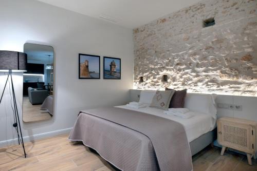 Centro histórico Apartamento | VILLAR Suites by Cadiz4Rentals