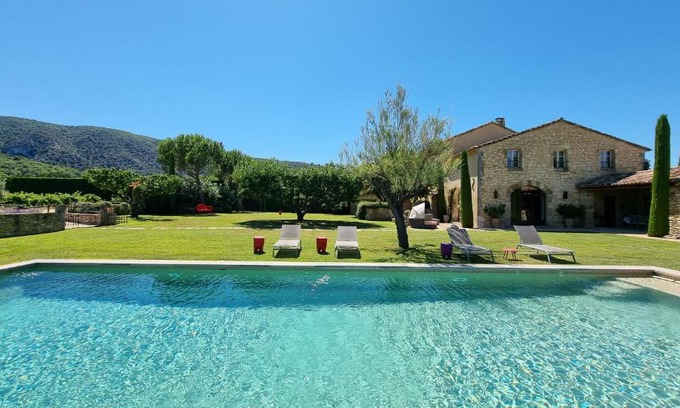 Oppede Casa | VILLAS DU LUBERON - Le Mas des Gourmandises