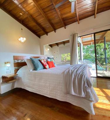 Monteverde Villa | Villas Flakis, Vela