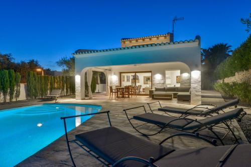 La Sabatera Villa | Villas Guzman - La Rocalla