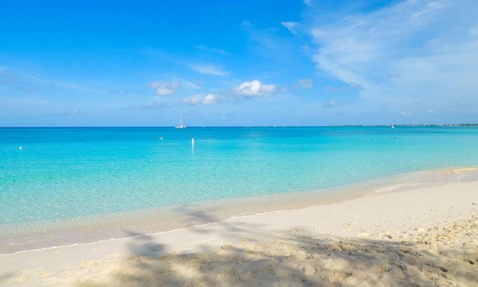 Seven Mile Beach Apartamento | Villas of the Galleon 6