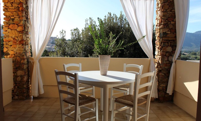 Villasimius Apartamento | Villasimius - Bright and comfortable apartment Reg. RegionaIe I. U.N. P 2864
