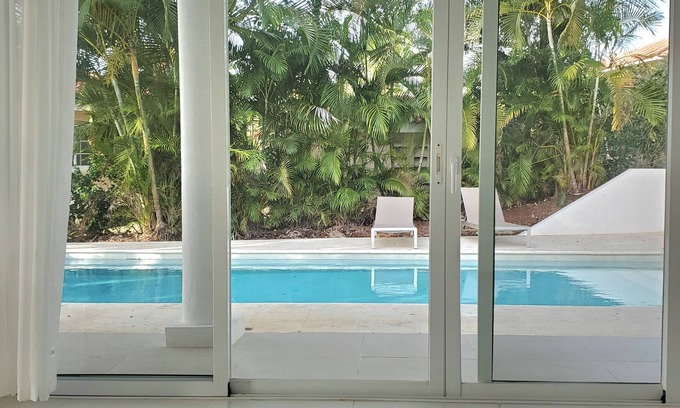 Urbanizacion Tavarez Villa | VillaTracey! Sosua moderno 4BR con vista al mar, paseo a la ciudad y playa, piscina, mucama # 15