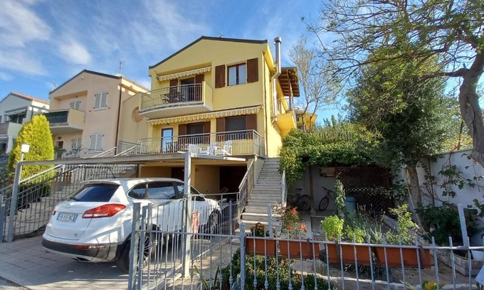Loreto Casa | Villetta con giardino e parcheggio coperto