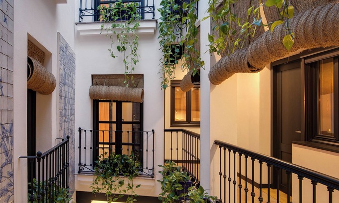 Centro de Marbella Hotel | VILLTAK La Plaza