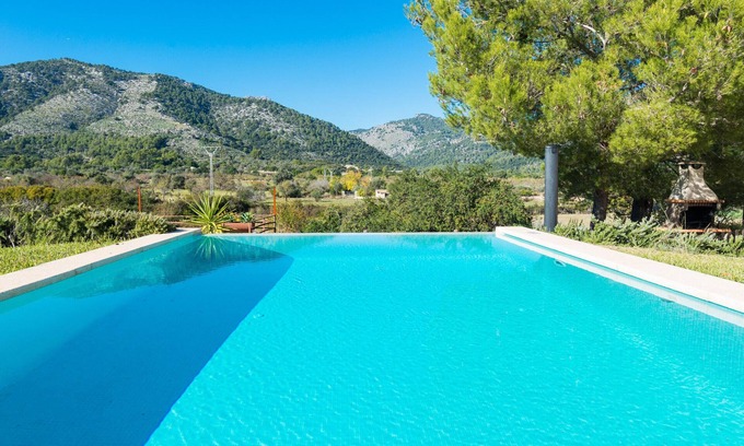 Selva Villa | VILVAL Finca para 4 con piscina en Moscari
