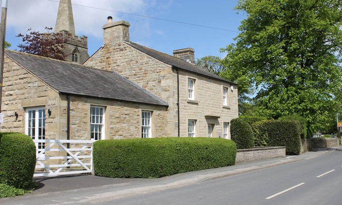 Pilling Casa | VINE COTTAGE, pet friendly, character holiday cottage in Pilling