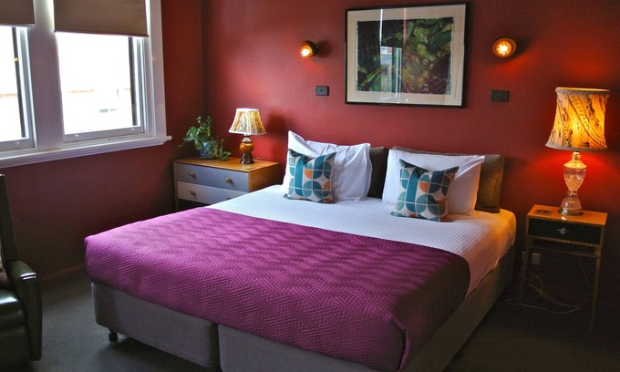 Cessnock Hotel | Vine Valley Inn