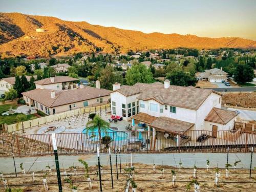 Cherry Valley Casa | Vineyard estate with pool and amazing views
