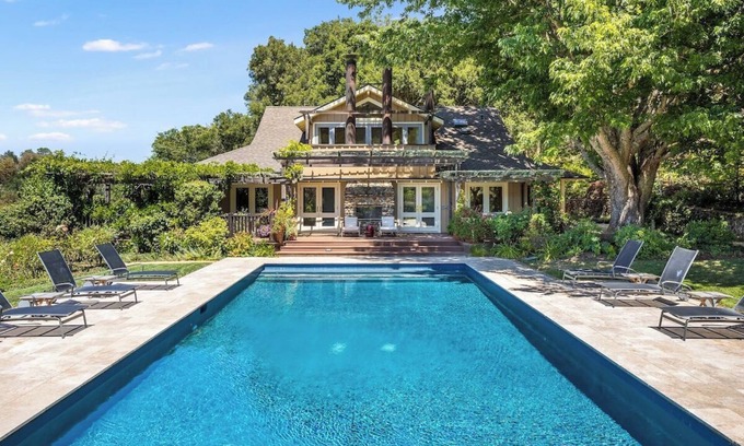 Santa Rosa Casa | Vineyard views, pool, hot tub, bocce/pickle ball!