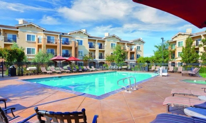 Napa Apartamento | Vino Bello next to Meritage Resort "Taste of Napa". 2 Double Beds, Sleeps 4.