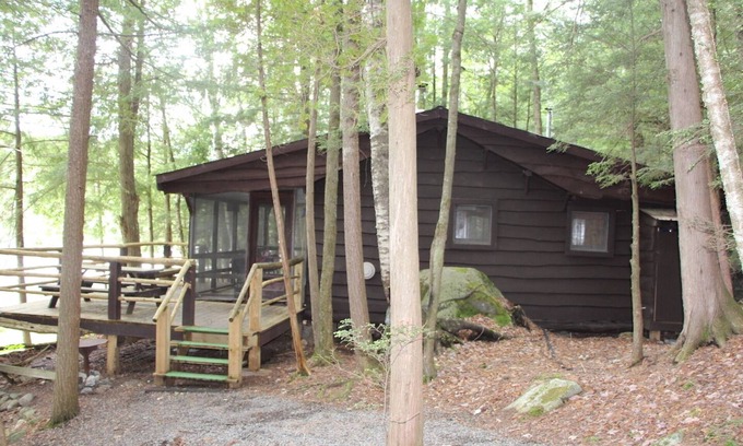 Saranac Lake Cabina | Adirondack Cabin Vintage Saranac Lake - pet friendly
