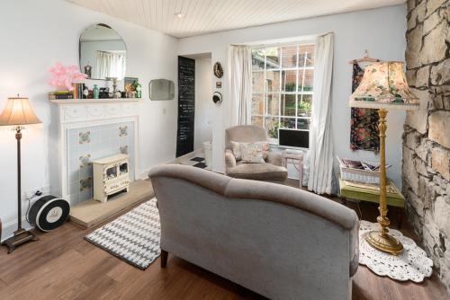 Bonnington Apartamento | VINTAGE apt, pvt GARDEN, wifi, NEW TOWN