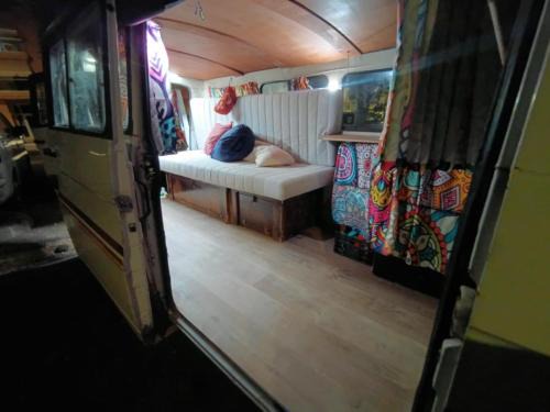 Sol de Mallorca Alquiler De Eote | Vintage Camper Van for driving and living in Mallorca