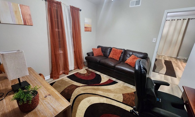 Monroe Apartamento | Vintage Charm, Modern Comfort