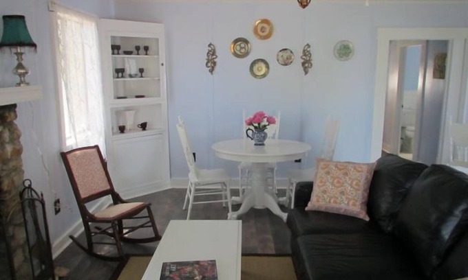North Fork Otro | $ 135 Gorgeous Vintage Farm House, solo echa un vistazo a nuestras reseñas