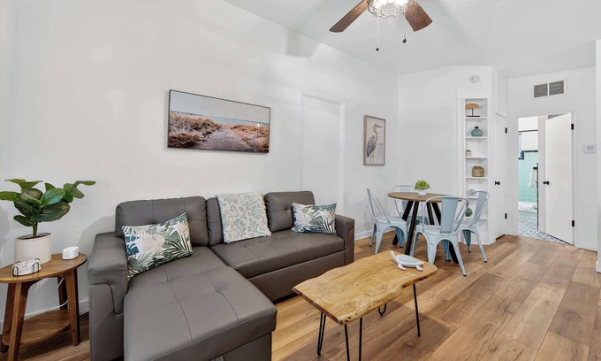 Port Orange Apartamento | Vintage Florida Retreat - Steps from riverfront