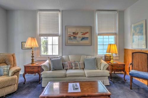 San Jacinto Apartamento | Vintage Galveston Apt Less Than half Mi to Porretto Beach!