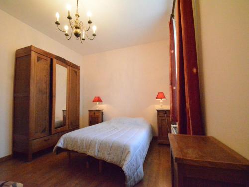 Daverdisse Casa | Vintage home with pets, cleaning included