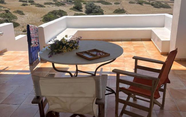 Antiparos Casa | Vintage lover's getaway