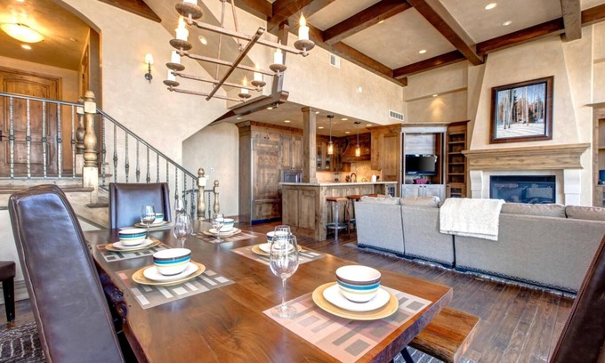 Park City Casa | Vintage On The Strand 4 Bedrooms VIN-17 by KBM