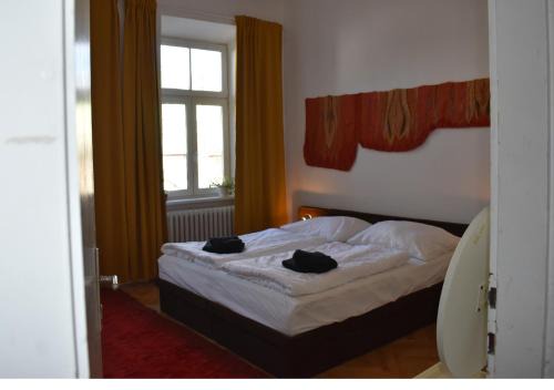 Funfhaus Casa | vintage private rooms - ONLY for LGBTQIA, women and Allies