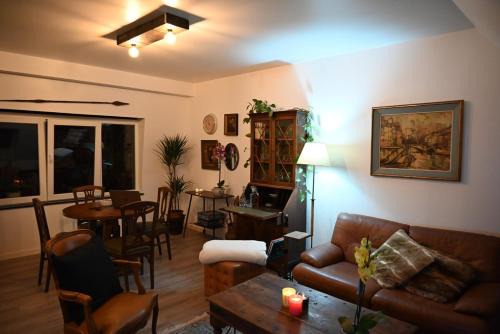 Jacht Apartamento | Vintage Soul, Green Vibes, Heart of the City