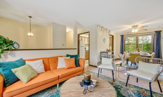 North Raleigh Casa | Vintage Vibes Near Downtown