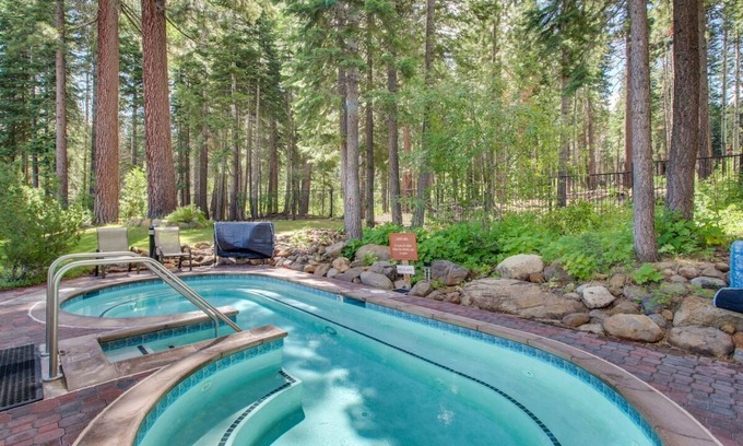 Truckee Condominio | VIP Ski-In Ski-Out Northstar Ski Trails by Sierra Getaways