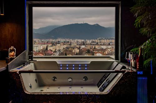 Tractorul Apartamento | Virtual Dreamscape Apartment with Jacuzzi