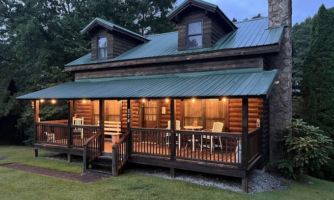 Pine Mountain Cabina | Rustic Star