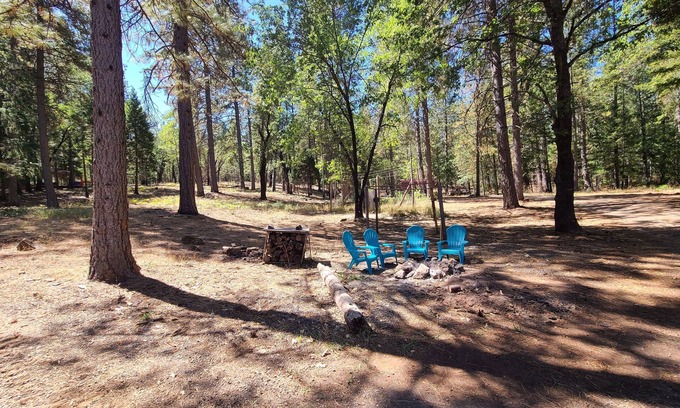 Shasta County Casa | Visit the Homestead! Cozy 2-bedroom house in charming Oak Run with WiFi, AC