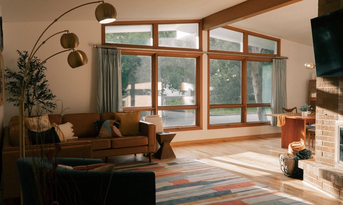 Grand Rapids Casa | Beautifully Remodeled Mid-Century Modern Home! Summer fun up North!!!