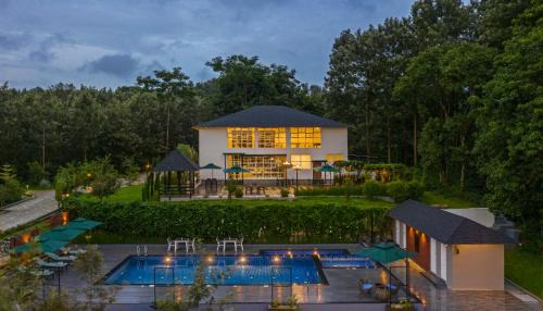 Vastare Complejo | Vismita County