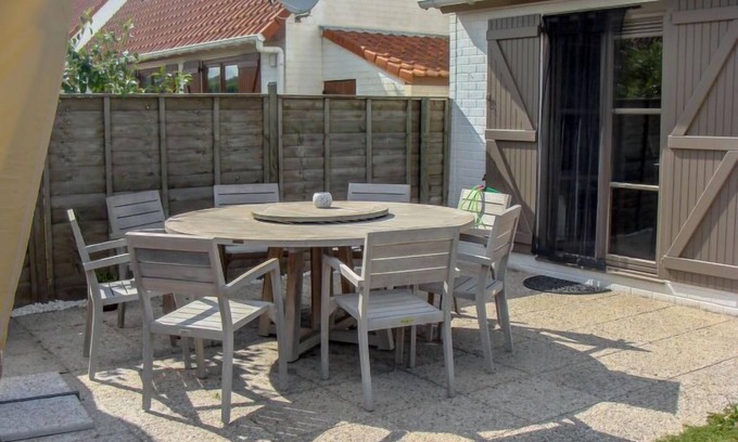 Bredene Casa | Vissershuisje nr. 213 by Interhome