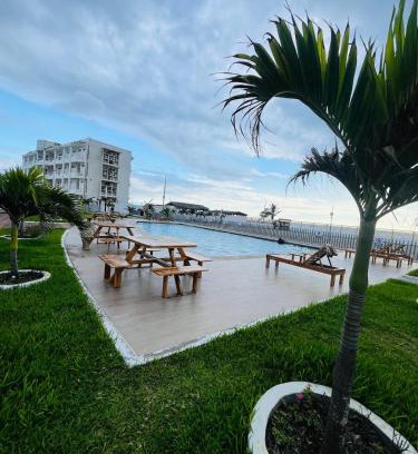 El Arenal Apartamento | Vista al Mar - Parqueo - Piscina - Salida al Mar