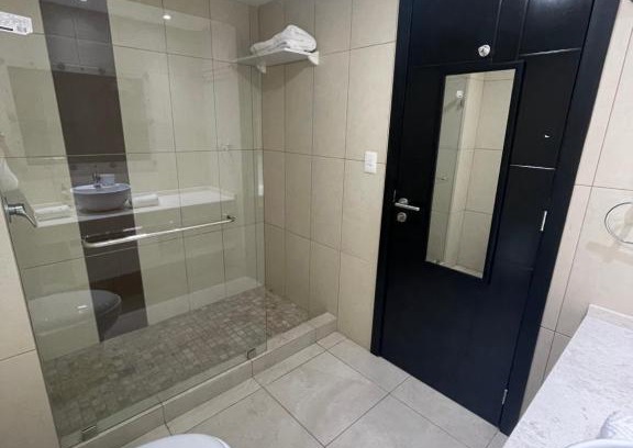 Puerto Santa Ana Apartamento | Vista al Río