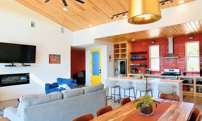 Johnson City Casa | Vista Azul - Beautiful Views, Pool and More!