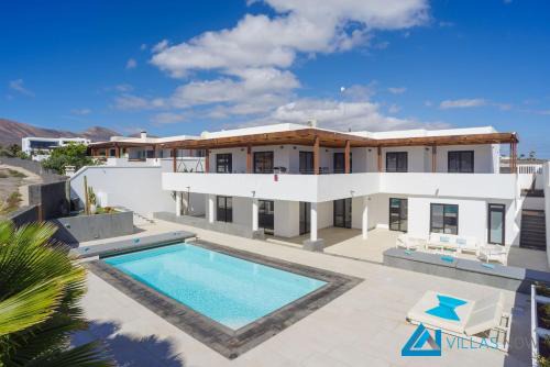 Puerto Calero Villa | Vista Del Mar by Villas Now Ltd