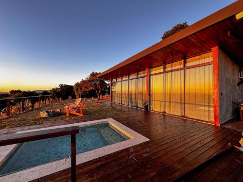 Maria da Fe Casa | Vista espetacular, piscina e banheira no quarto!