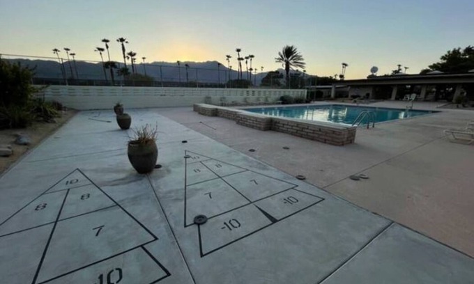 Borrego Springs Condominio | Vista Esterella Mid-Century Modern condo sleeps 4