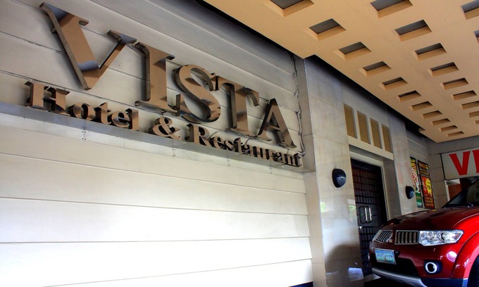 Santa Cruz Hotel | Vista Hotel Recto