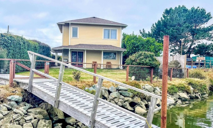 Eureka Casa | Vista House*Hot Tub* *Ocean & Bay Views*