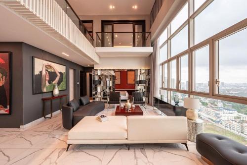 Thao Dien Apartamento | Vista Luxurious SkyVilla and Penthouse Perfect for Groups-Families