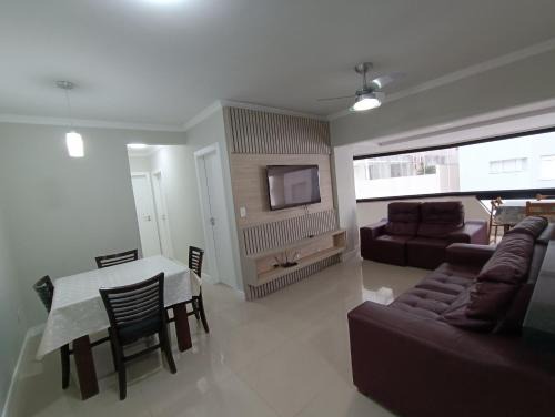 Itapema Apartamento | Vista mar com ótima localização na meia praia