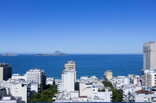 Leblon Apartamento | Vista Mar Leblon - Sofisticação, Praia e Conforto