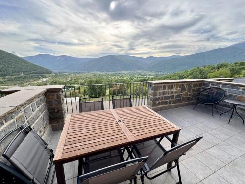 Biescas Chalet De Esquí | Vista Pirineos, wifi y petfriendly