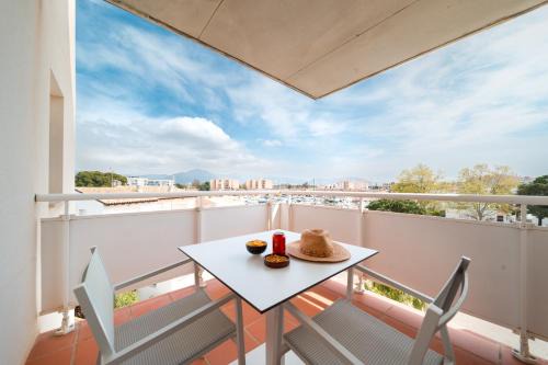 Santa Margarida Apartamento | Vista Roses Mar - Apartamento con Piscina