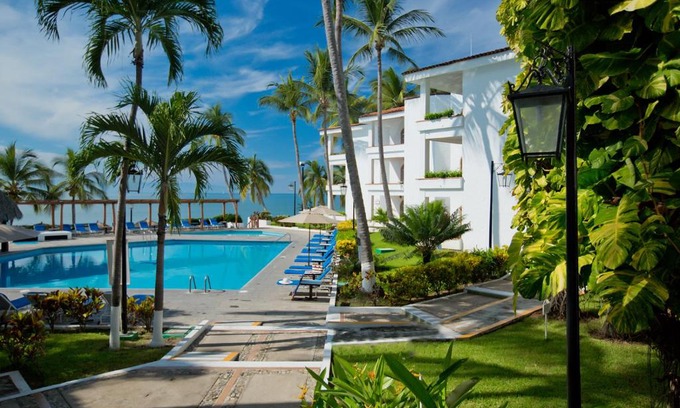 Bucerías Hotel | Vista Vallarta All Suites On The Beach